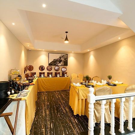 EllBee Mussoorie Hills Hotel Buitenkant foto