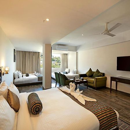 EllBee Mussoorie Hills Hotel Buitenkant foto