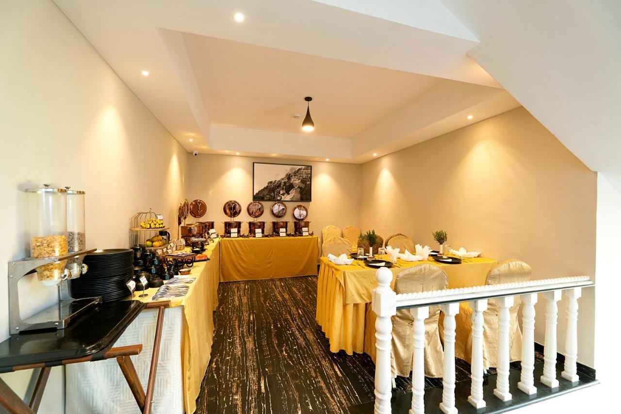 EllBee Mussoorie Hills Hotel Buitenkant foto