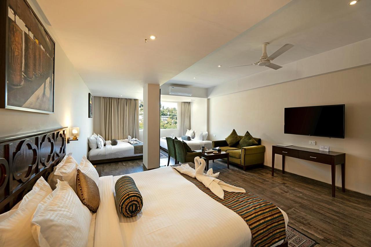 EllBee Mussoorie Hills Hotel Buitenkant foto