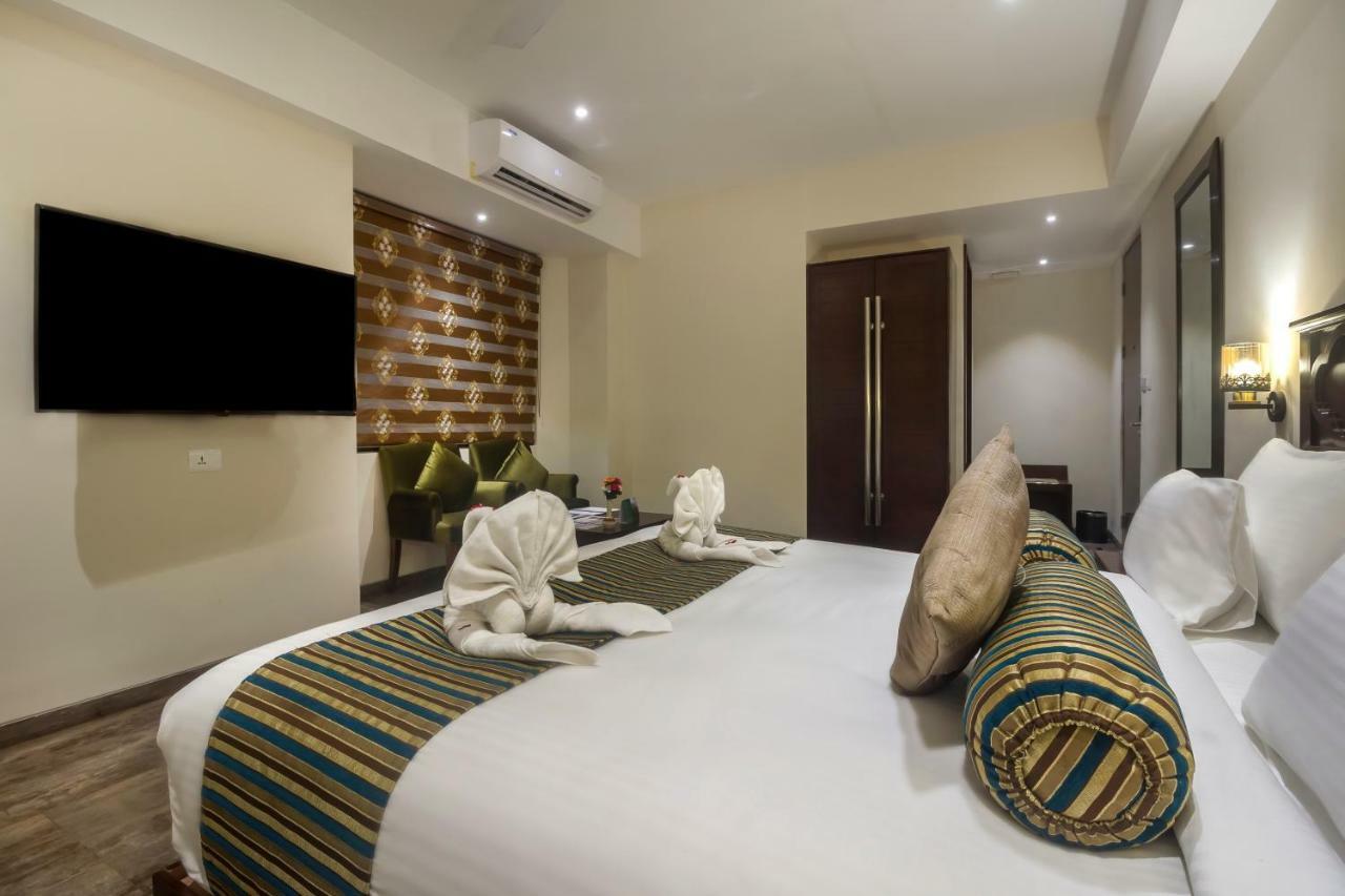 EllBee Mussoorie Hills Hotel Buitenkant foto