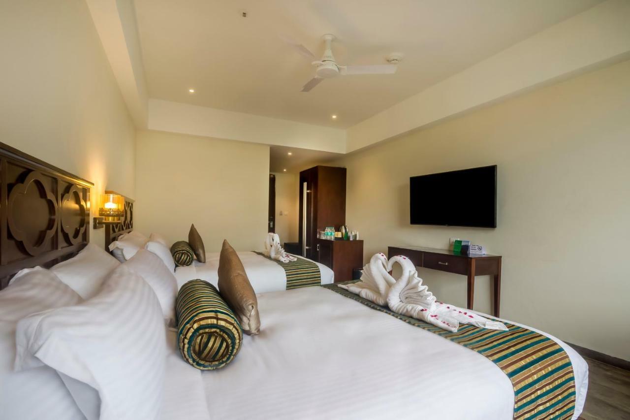 EllBee Mussoorie Hills Hotel Buitenkant foto