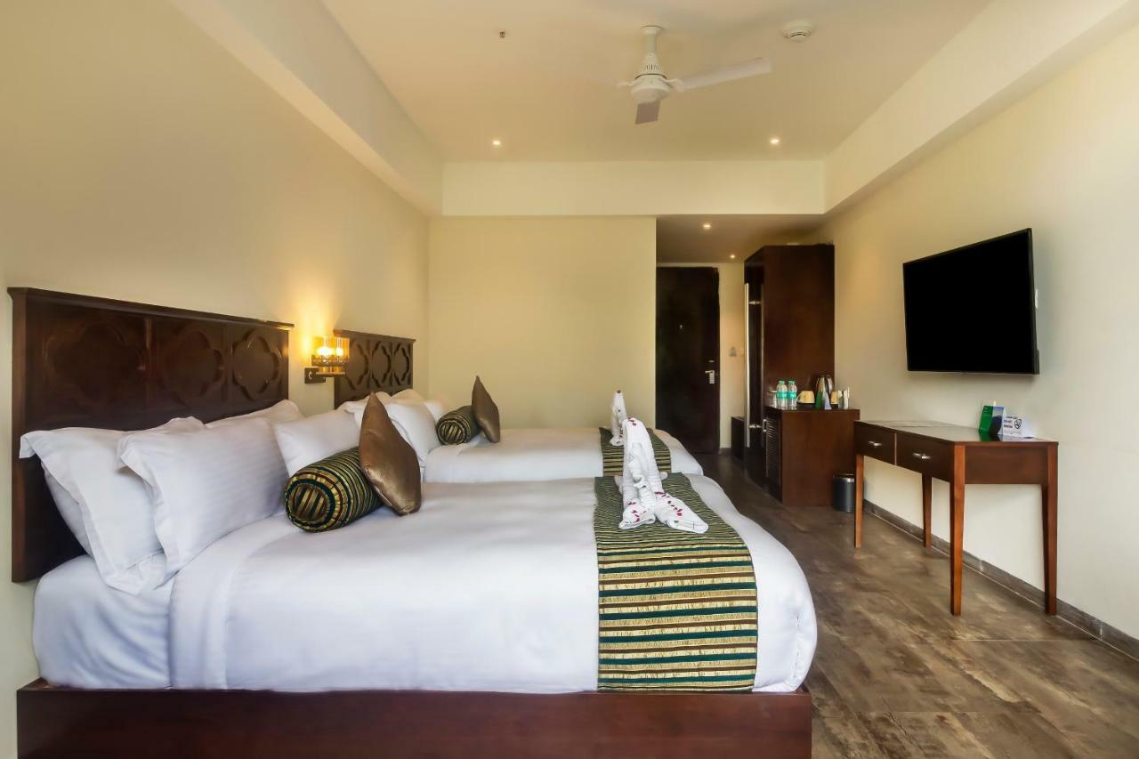 EllBee Mussoorie Hills Hotel Buitenkant foto